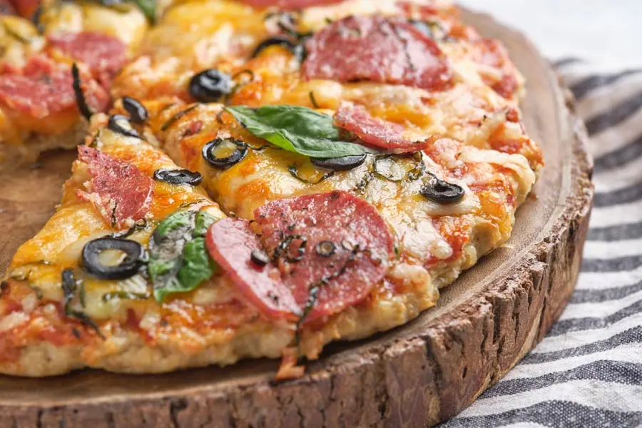Chicken-crust pizza turns keto pizza night into an easy win